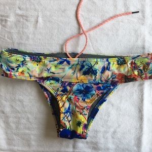 Jolyn floral bikini bottoms Softy II